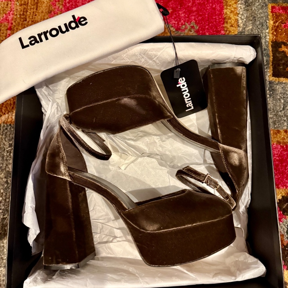 Larroudé Ari Pump In Expresso Velvet- Size 7.5 - Picture 4 of 6